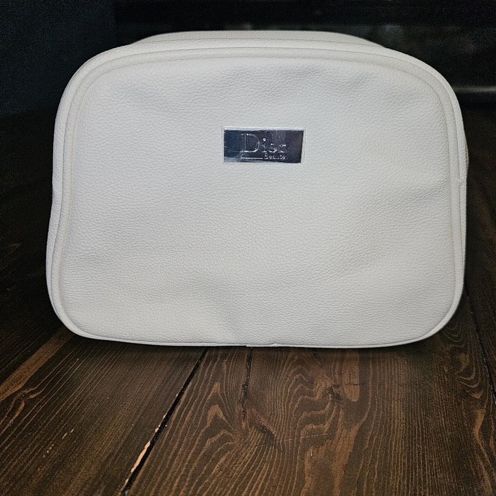 Dior pouch